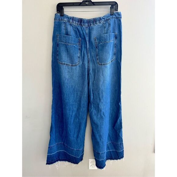 Anthropologie's Pilcro Castaway High-Rise Jeans, Size 31 T Wide Leg Raw Hem - Picture 9 of 15